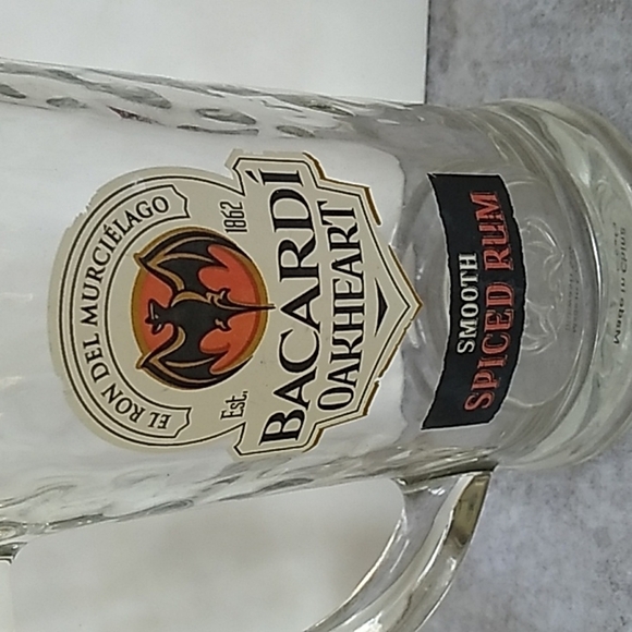 Bacardi Oakheart Spiced Rum barware beer glasses mugs - Picture 2 of 3